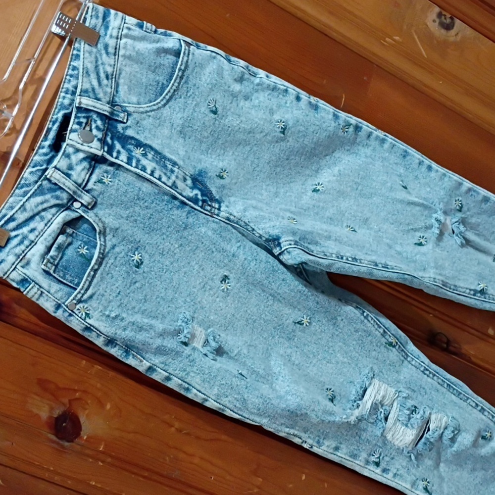 Material Girl Distressed Embroidered Daisy Jeans